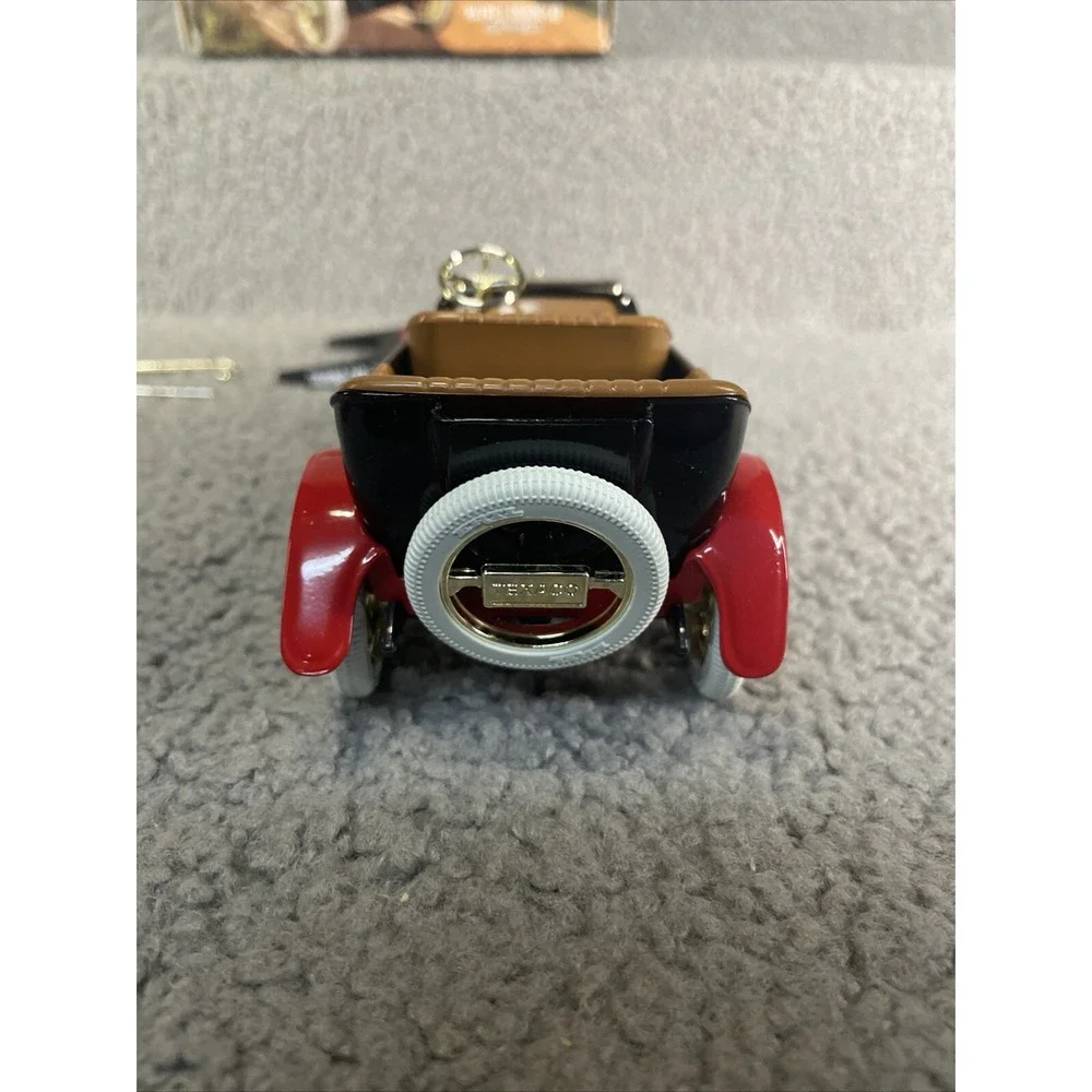 1917 Maxwell‎ Touring Car (Vintage Texaco, ERTL)